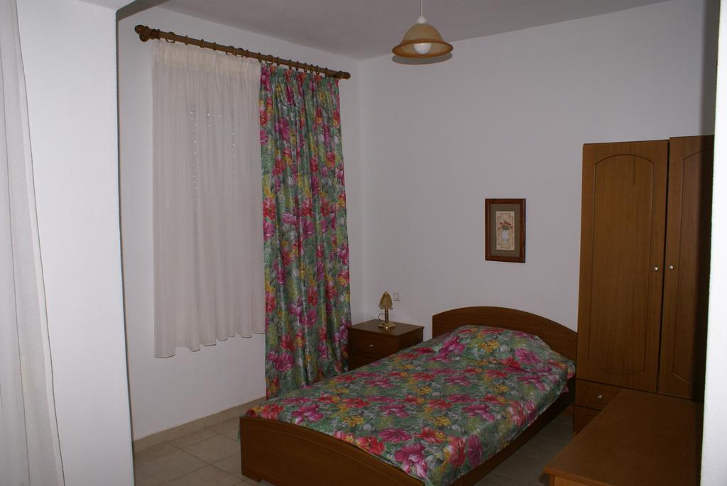 Studios Costa Porto Koufo Exterior photo